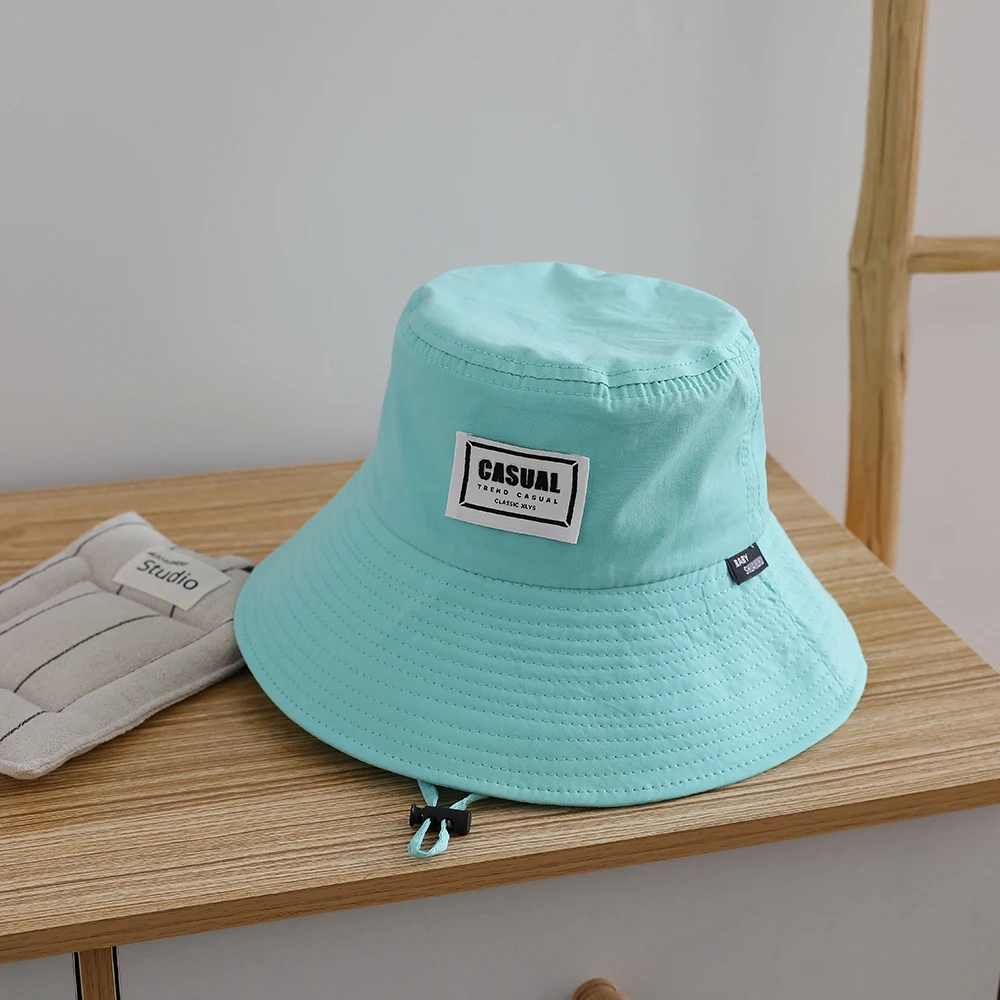 Child's simple solid-color patch cap with CAS letter label and adjustable string for daily casual, sports or boater wear.
Child's simple solid-color patch cap with CAS letter label and adjustable string for daily casual, sports or boater wear.