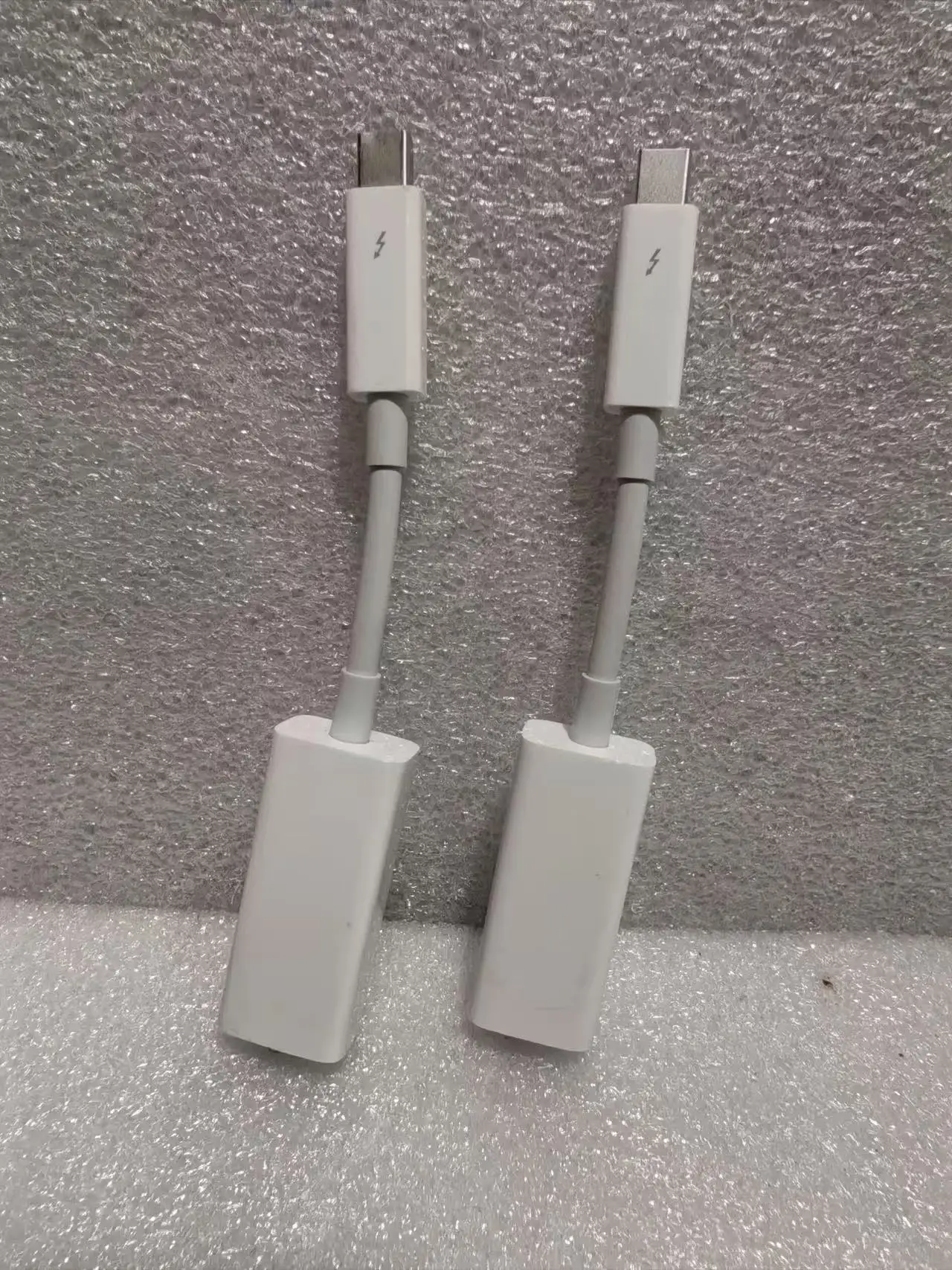 Оригинальный адаптер Apple Thunderbolt на Gigabit Ethernet Thunderbolt 2 Thunderbolt 3 Typec Interface
Оригинальный адаптер Apple Thunderbolt на Gigabit Ethernet Thunderbolt 2 Thunderbolt 3 Typec Interface