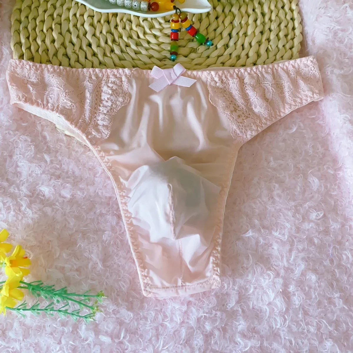 Sexy Lingerie Man's Lace Bowtie Thong Briefs Pink Low Waist DJ Club Bar BF Gift LGBQ Panties G-string T-back
Sexy Lingerie Man's Lace Bowtie Thong Briefs Pink Low Waist DJ Club Bar BF Gift LGBQ Panties G-string T-back