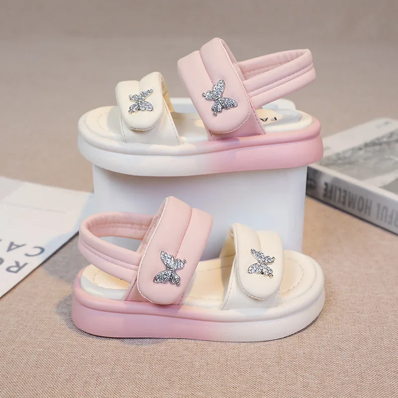 Children's Sandals 2025 Summer New Crystal Butterfly Girl Princess Sandals Soft Bottom Casual Baby Kid's Beach Shoes
Children's Sandals 2025 Summer New Crystal Butterfly Girl Princess Sandals Soft Bottom Casual Baby Kid's Beach Shoes