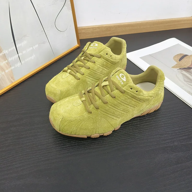 Beige Suede Retro Casual Sneakers For Women Concave Striped Upper Lace Up Round Toe Non Slip Split Rubber Lug Sole Soft Footbed
Beige Suede Retro Casual Sneakers For Women Concave Striped Upper Lace Up Round Toe Non Slip Split Rubber Lug Sole Soft Footbed