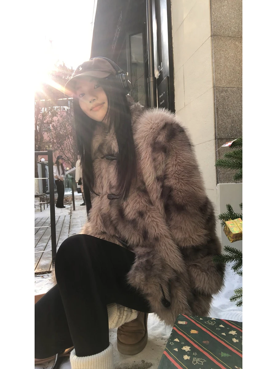 Red Celebri Studio Women's Casual Fur Jaet Autumn Winter New Arrival Cotton Coat Unique Super Beautiful Leisure Cotton Cl...
Red Celebri Studio Women's Casual Fur Jaet Autumn Winter New Arrival Cotton Coat Unique Super Beautiful Leisure Cotton Cl...