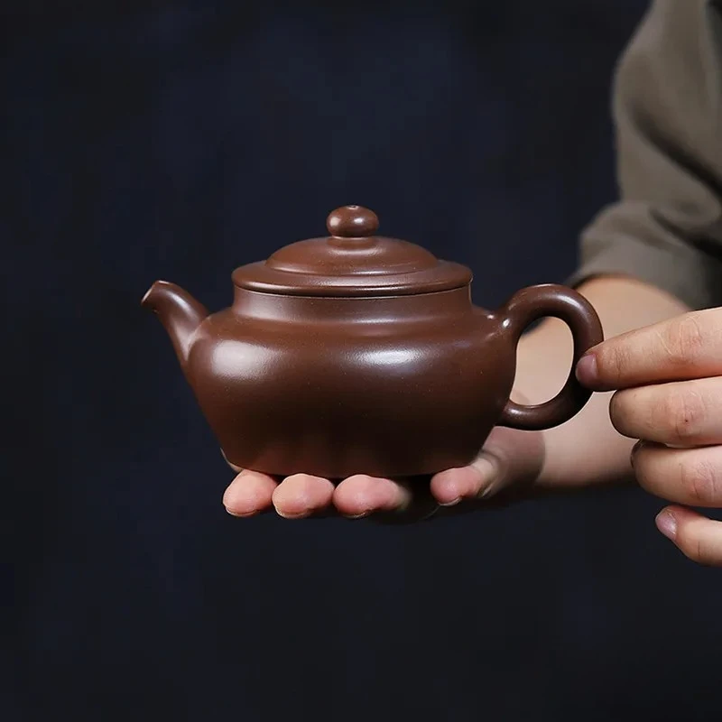 240ml Chinese Yixing Purple Clay Teapot Beauty Tea Infuser Kettle Tradition Household Tea Pot Handmade Zisha Tea Set Teaware
240ml Chinese Yixing Purple Clay Teapot Beauty Tea Infuser Kettle Tradition Household Tea Pot Handmade Zisha Tea Set Teaware