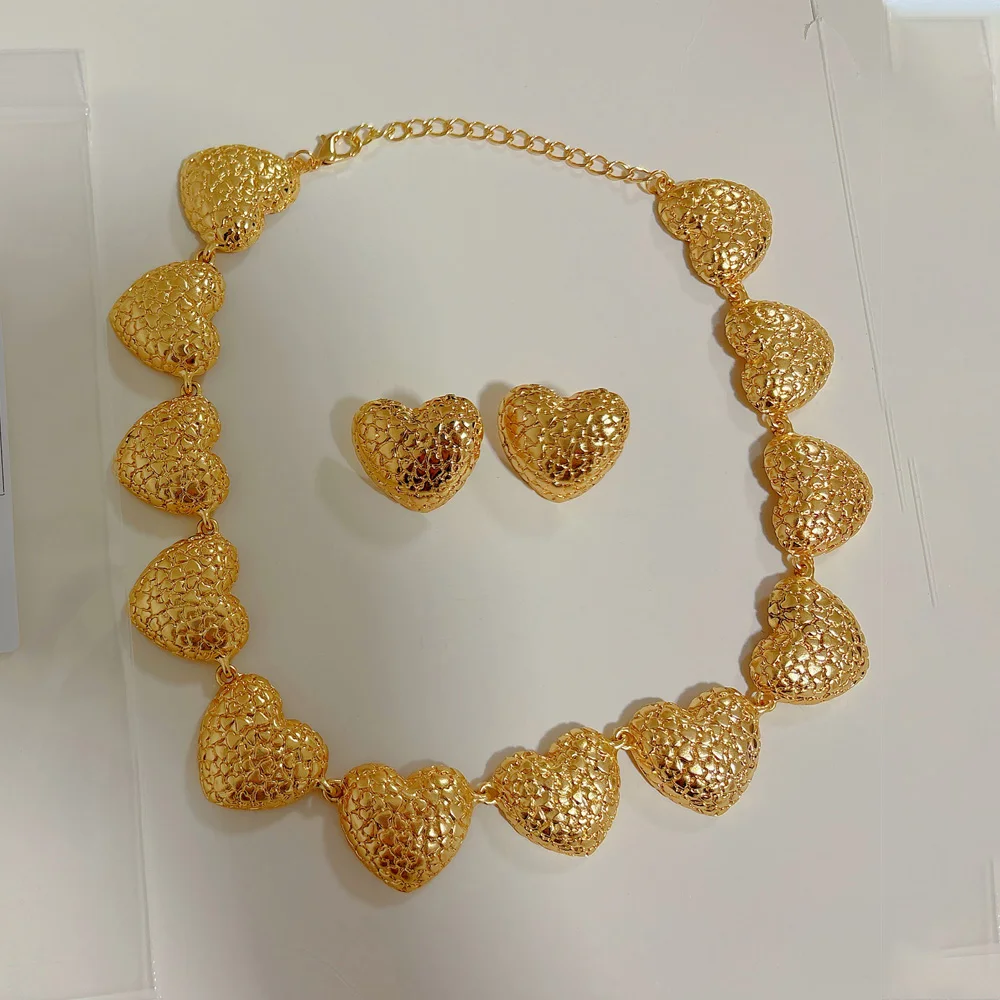 Italy African Women Necklace Earrings Sweet Heart New Design Jewelry Set Luxury Pendant 18K Gold Plated Fashion Bride Party Gift
Italy African Women Necklace Earrings Sweet Heart New Design Jewelry Set Luxury Pendant 18K Gold Plated Fashion Bride Party Gift