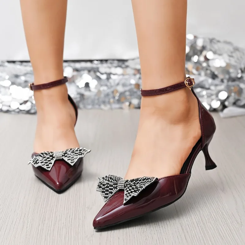 Pointed Toe Women Heeled Sandals Shallow Crystal Bow Mid Heels Shoes 2025 Summer New Slingback Pumps Designer
Pointed Toe Women Heeled Sandals Shallow Crystal Bow Mid Heels Shoes 2025 Summer New Slingback Pumps Designer