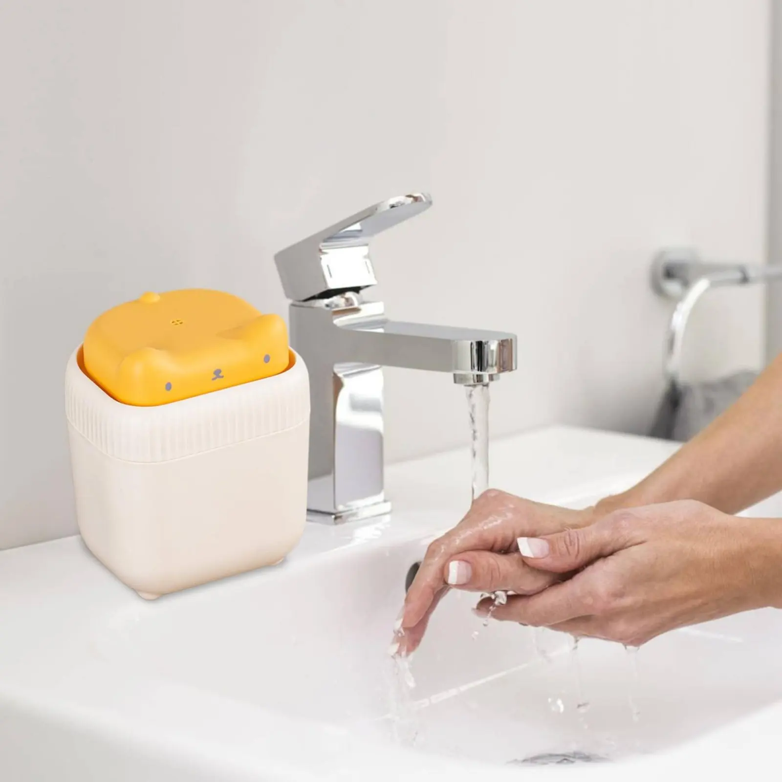 Feline Paw Soap Dispenser Decorative Dish Soap Dispenser Home Accessory Space-Saving for Kitchen Sink
Feline Paw Soap Dispenser Decorative Dish Soap Dispenser Home Accessory Space-Saving for Kitchen Sink