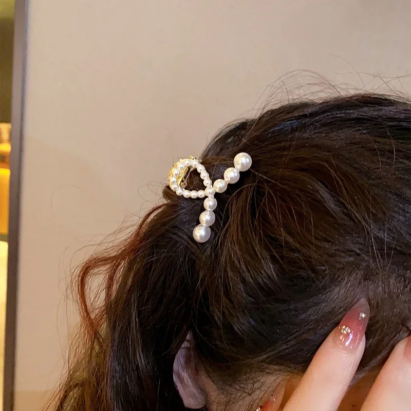 Маленькая боковая заколка с бриллиантами, полушпилька на затылке, головные уборы для девочек и женщин, инструменты для укладки волос, аксессуары
Маленькая боковая заколка с бриллиантами, полушпилька на затылке, головные уборы для девочек и женщин, инструменты для укладки волос, аксессуары