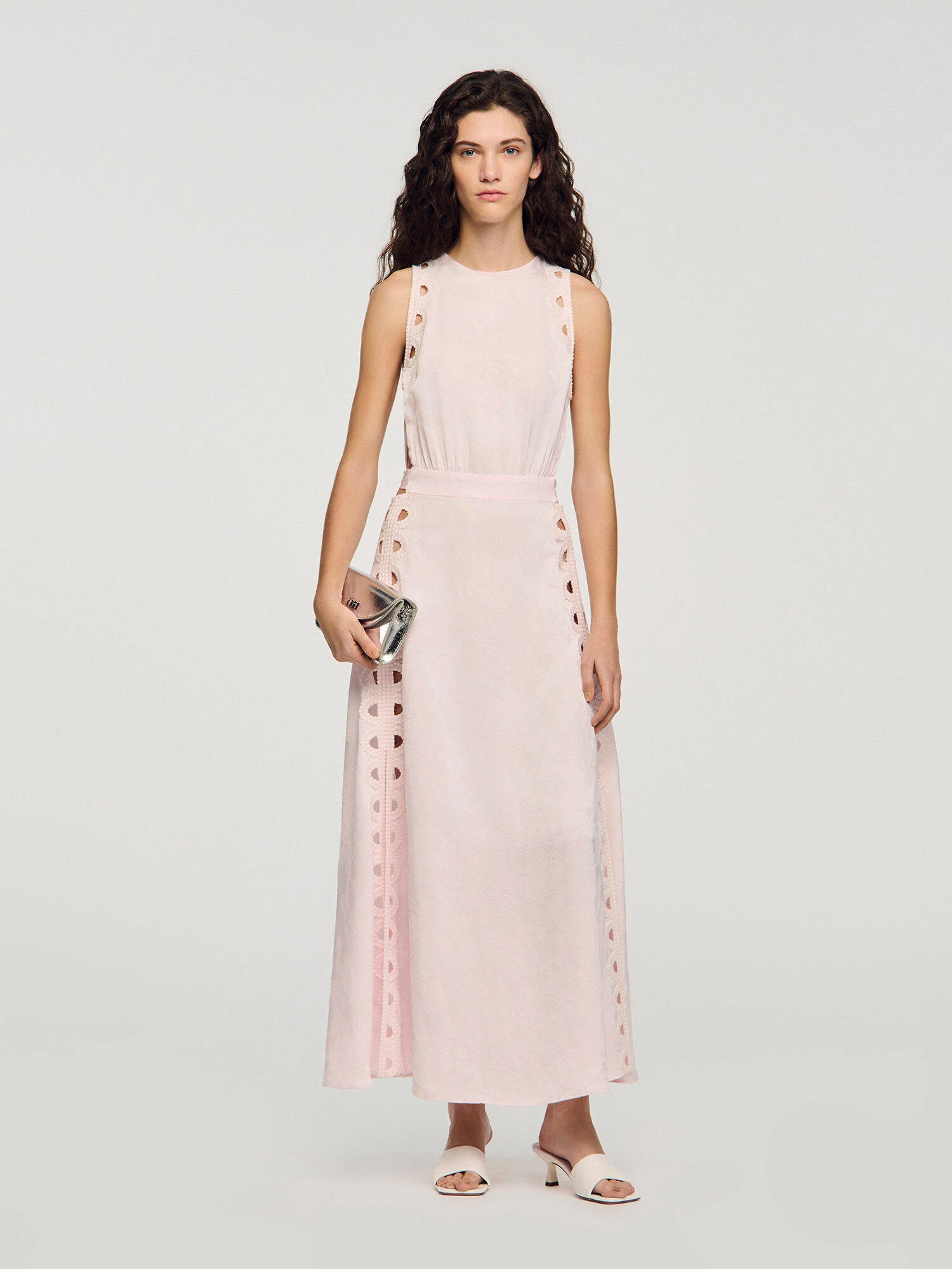 Qinglan Summer New Style Hollow out round Neck Sleeveless Long Dress High Waist Gauze Fiber City Commute A-Line Skirt Dress
Qinglan Summer New Style Hollow out round Neck Sleeveless Long Dress High Waist Gauze Fiber City Commute A-Line Skirt Dress