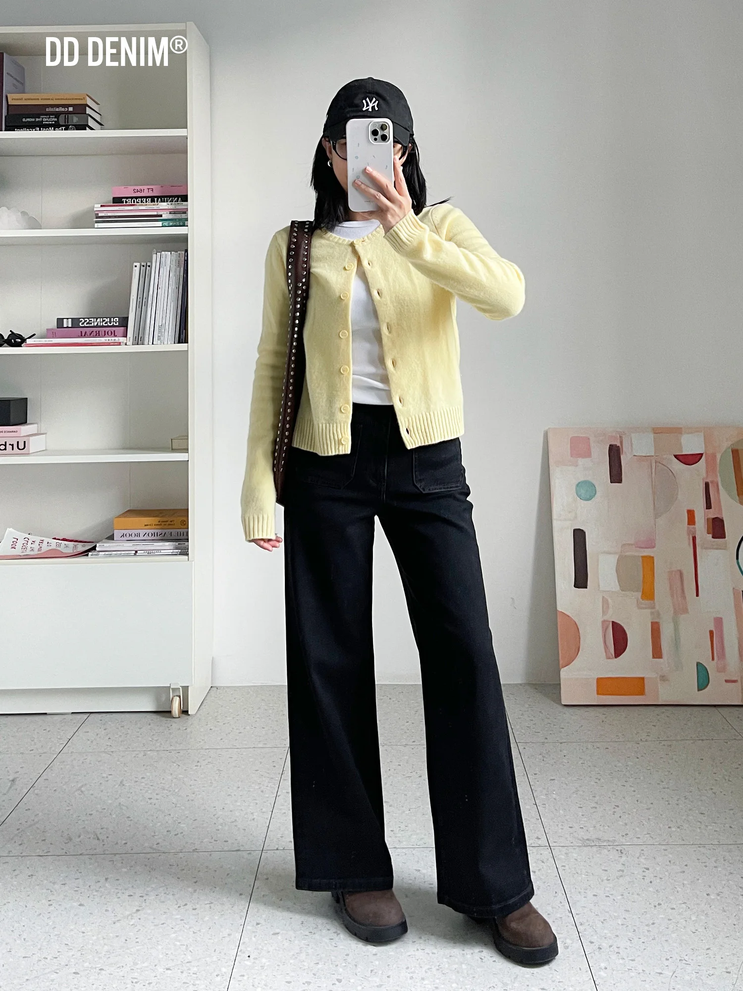 DD Straight Leg Jeans Women's Slim Fit Bootcut Pants Winter Elastic Wide Leg Bla ey Denim Casual Straight Tube Trousers
DD Straight Leg Jeans Women's Slim Fit Bootcut Pants Winter Elastic Wide Leg Bla ey Denim Casual Straight Tube Trousers