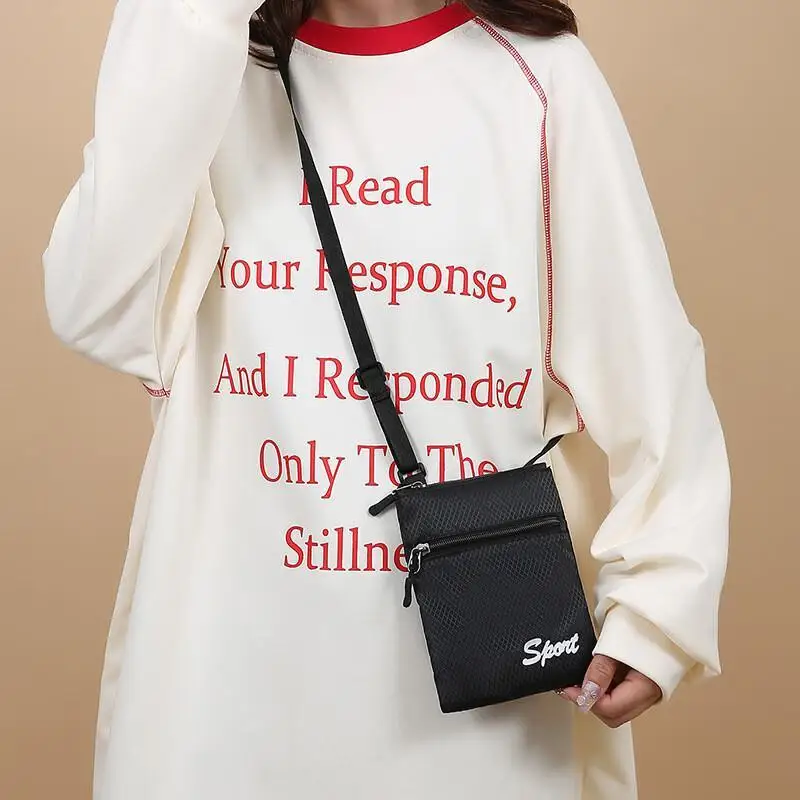 Crossbody Handheld Girl Fashion Casual Mobile Phone Square Mini Bag Multi-Functional Zipper Wear-Resistant One-Shoulder Storage
Crossbody Handheld Girl Fashion Casual Mobile Phone Square Mini Bag Multi-Functional Zipper Wear-Resistant One-Shoulder Storage