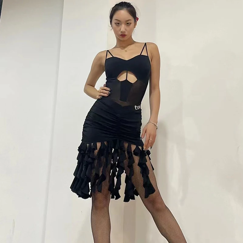 Sexy Latin Dance Performance Costumes For Women Sling Tops Hollow Out Skirts Suit Practice Clothes Female Latin Dress DQS14103
Sexy Latin Dance Performance Costumes For Women Sling Tops Hollow Out Skirts Suit Practice Clothes Female Latin Dress DQS14103