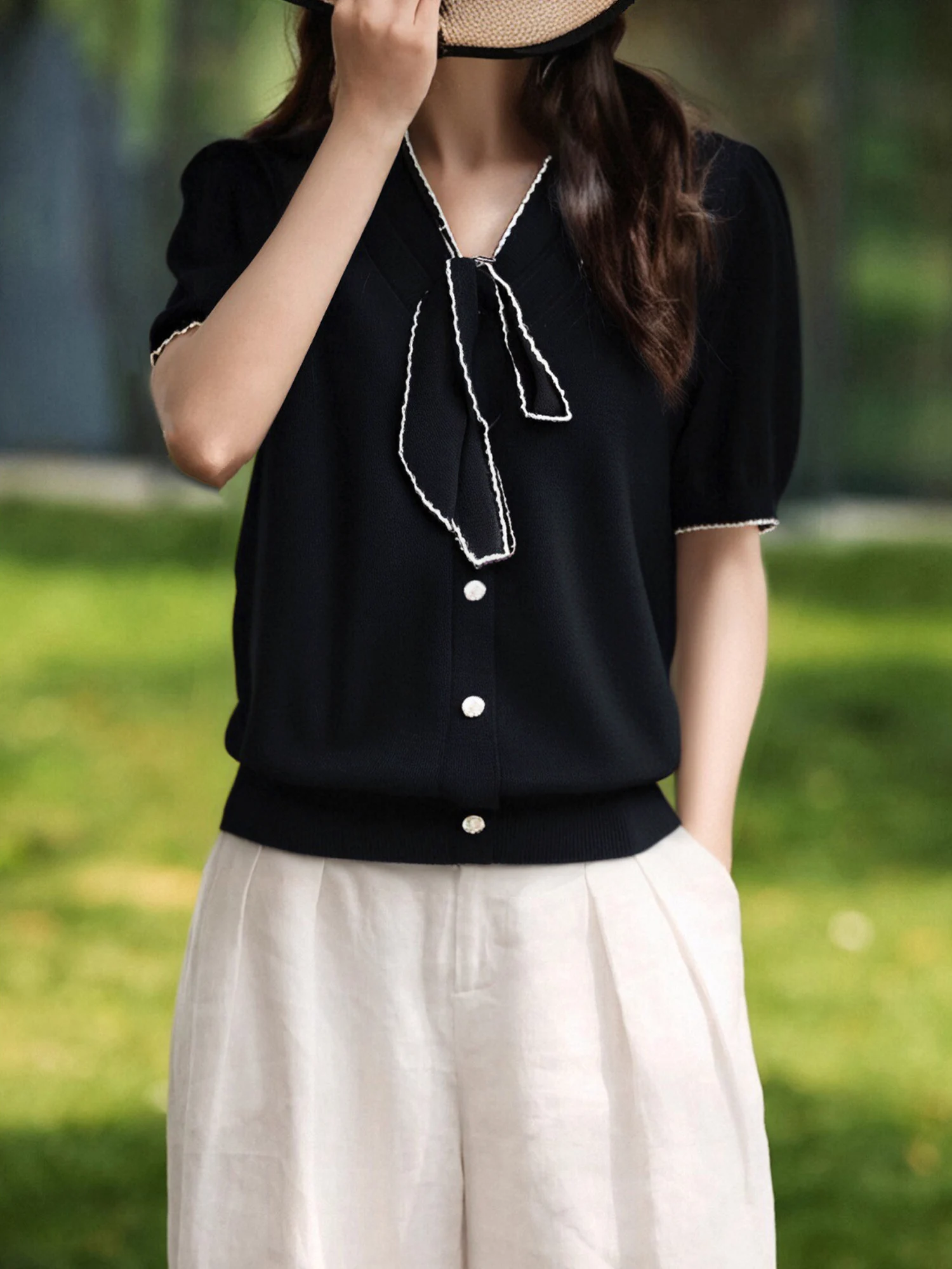 Повседневный трикотажный топ Chivirin с V-образным вырезом, коротким рукавом, из полиэстера, модный дизайн, эффект похудения, летняя модель
Повседневный трикотажный топ Chivirin с V-образным вырезом, коротким рукавом, из полиэстера, модный дизайн, эффект похудения, летняя модель