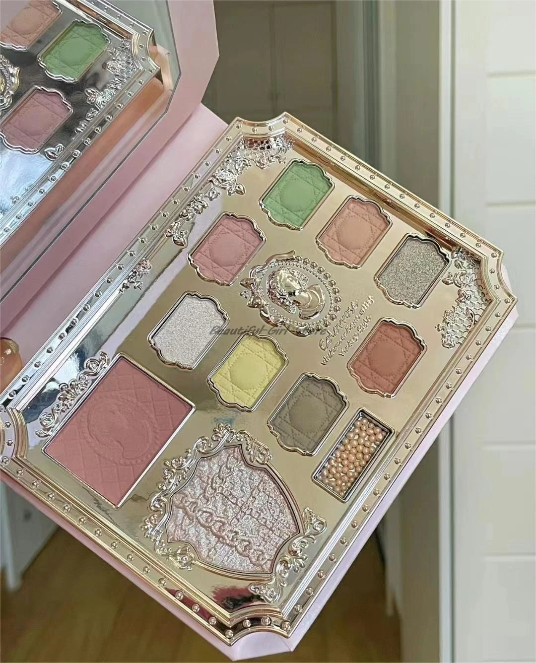 Colorrose moss green eyeshadow palette, high gloss blush, interchangeable
Colorrose moss green eyeshadow palette, high gloss blush, interchangeable