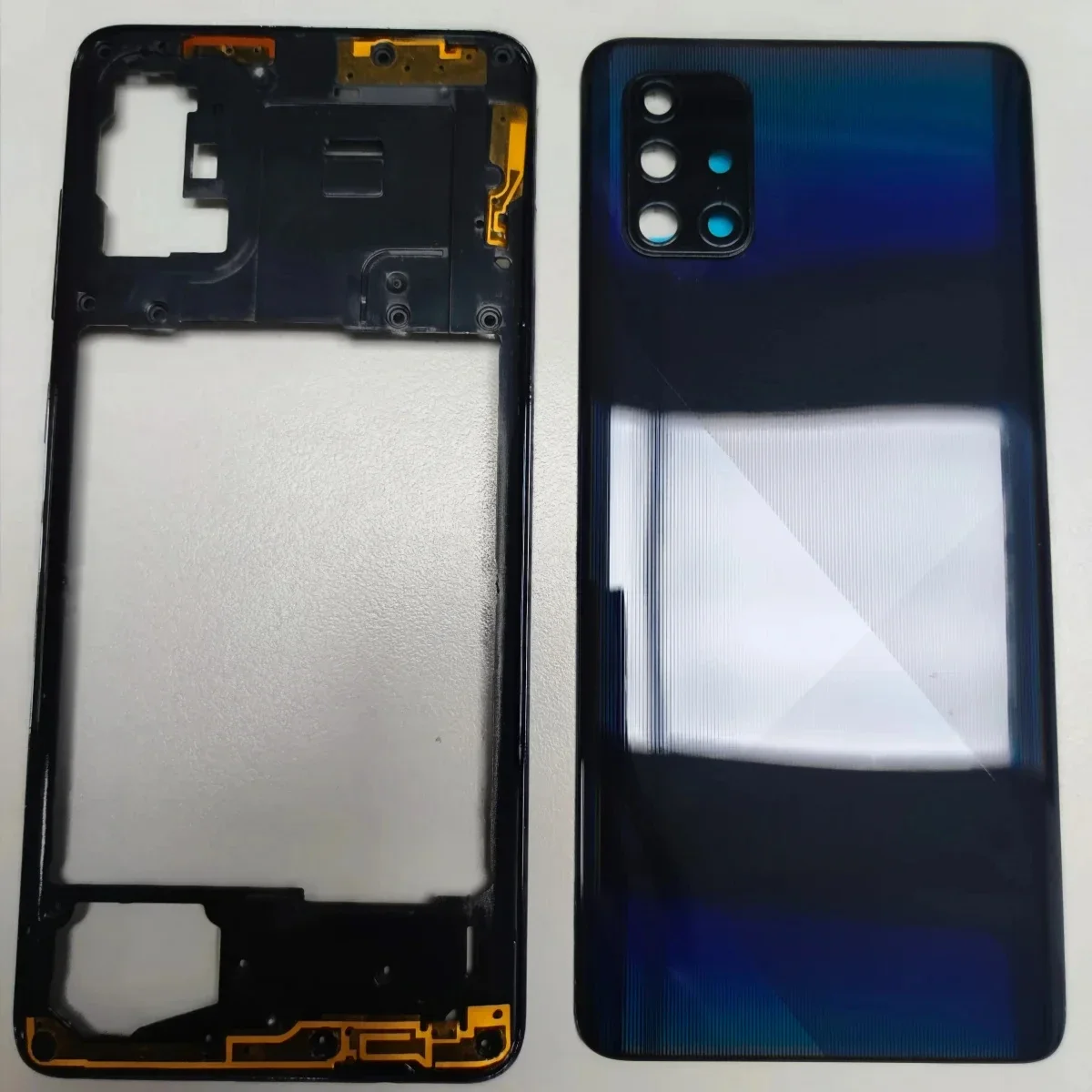 Full Housing Case For Samsung Galaxy A71 2020 A715 A715F A51 A515 Middle Frame backshell Back Cover Rear Door + Camera Lens
Full Housing Case For Samsung Galaxy A71 2020 A715 A715F A51 A515 Middle Frame backshell Back Cover Rear Door + Camera Lens