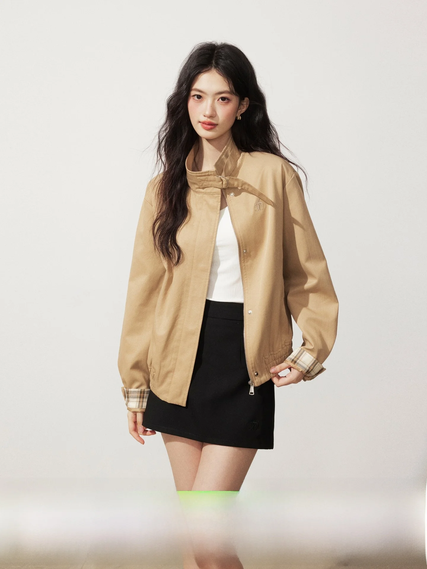 AOAOSU Kh Sandun ort Plaid Color Blo Design Sense Windbreaker Briti Sle Jaet Loose Fit Zipper Decorated Embroidery ...
AOAOSU Kh Sandun ort Plaid Color Blo Design Sense Windbreaker Briti Sle Jaet Loose Fit Zipper Decorated Embroidery ...