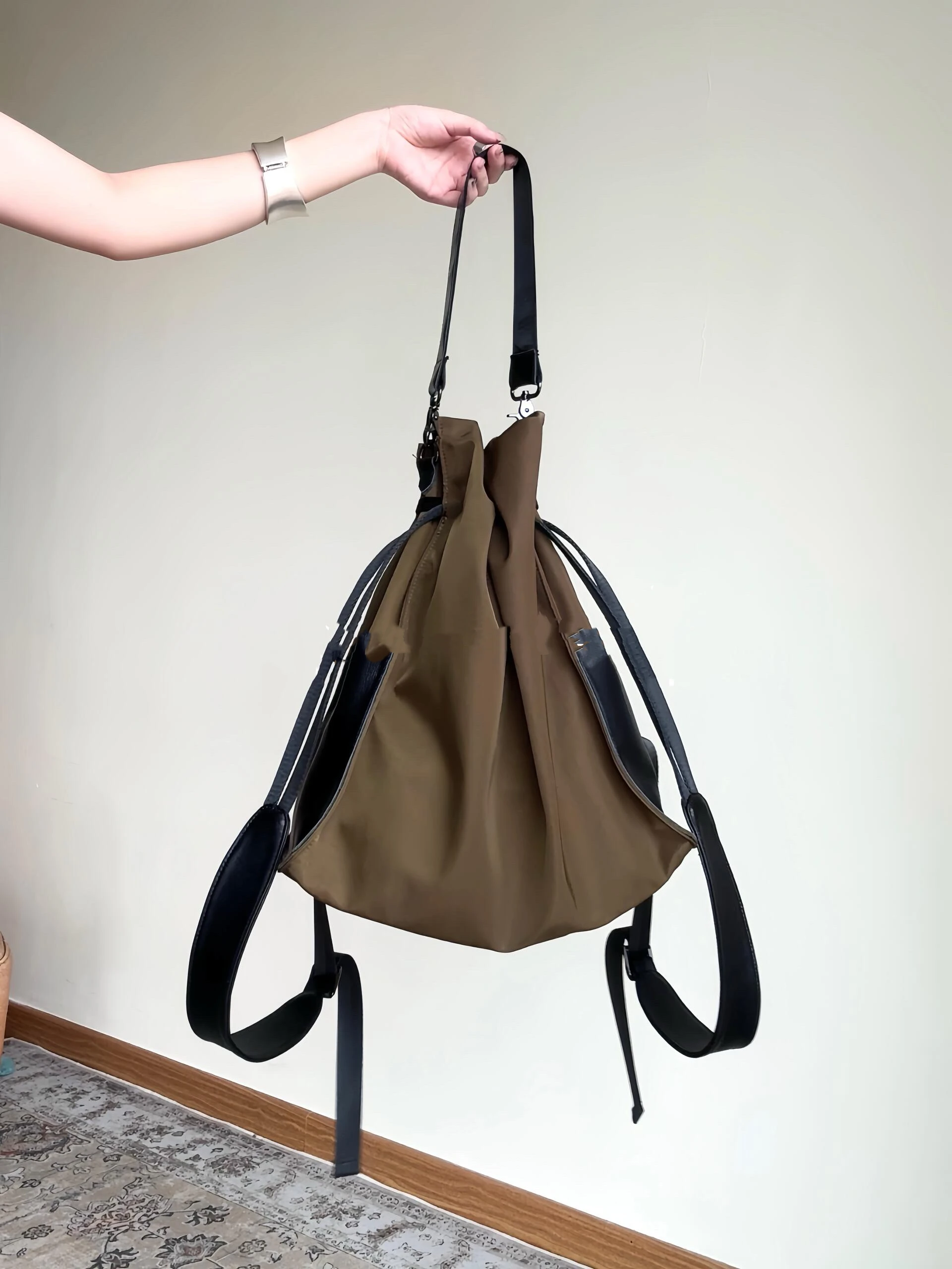 2025 New Niche Multifunctional Design Nylon Large Bag for Outdoor Travel Hiking Large Capacity Backpack
2025 New Niche Multifunctional Design Nylon Large Bag for Outdoor Travel Hiking Large Capacity Backpack
