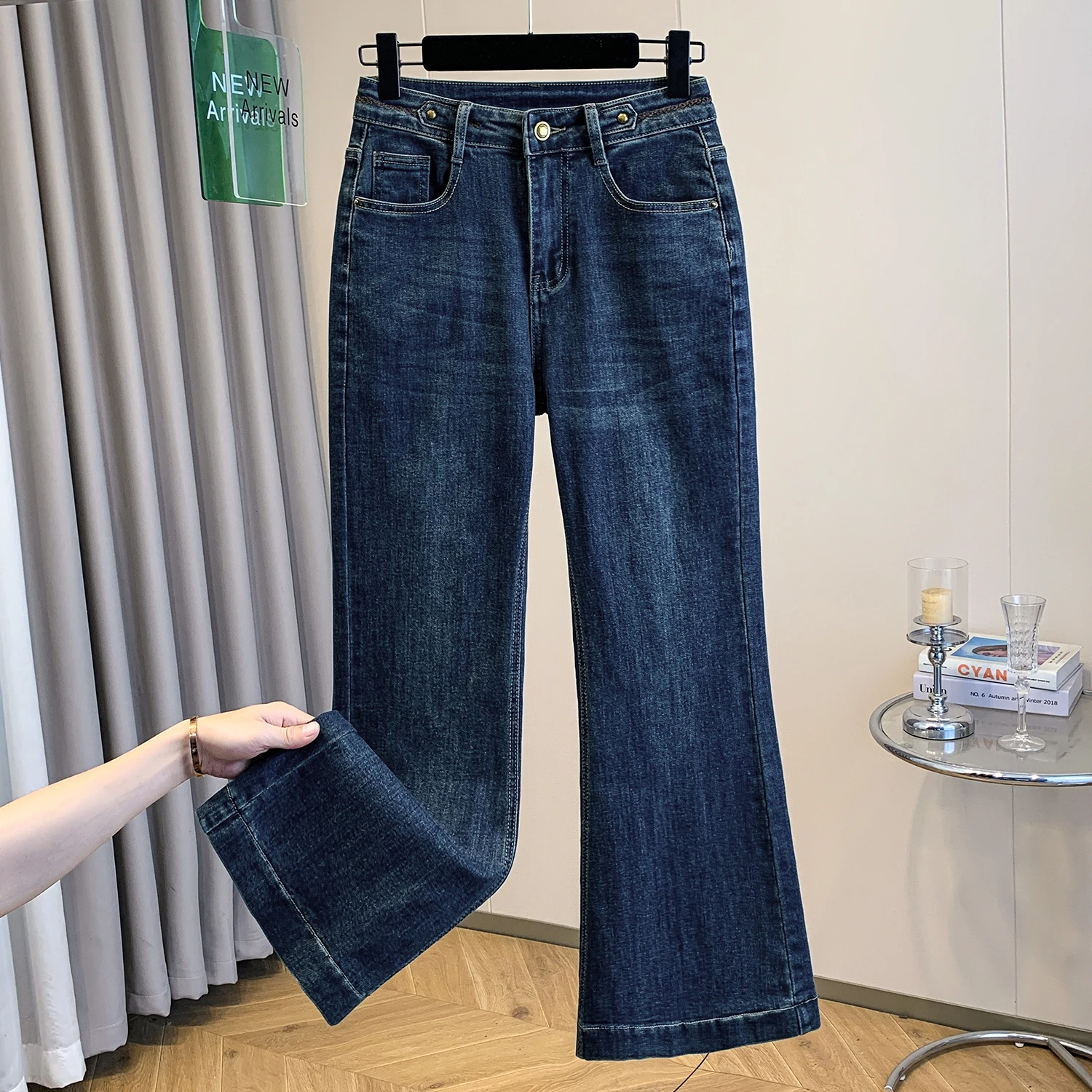 Retro Blue High Waist Flared Denim Jeans Women's plus Size Slimming Elastic Wide Leg Casual Pants Spring Straight Leg Pants
Retro Blue High Waist Flared Denim Jeans Women's plus Size Slimming Elastic Wide Leg Casual Pants Spring Straight Leg Pants