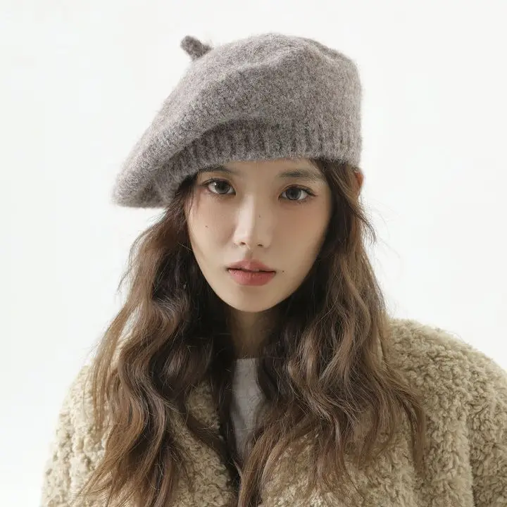 Beanie Hat Cap women's Winter Cashmere Knitted Wool Beret Big Head Show Face Small painter's Hat Warm Versatile Hat
Beanie Hat Cap women's Winter Cashmere Knitted Wool Beret Big Head Show Face Small painter's Hat Warm Versatile Hat