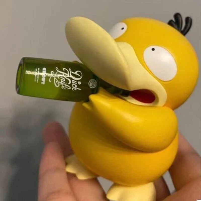 Фигурка аниме Pokemon Psyduck, фигурка питья пива Psyduck, фигурка ПВХ Gk, статуя, фигурка, модель, коллекция кукол, орнамент, игрушки, подарок
Фигурка аниме Pokemon Psyduck, фигурка питья пива Psyduck, фигурка ПВХ Gk, статуя, фигурка, модель, коллекция кукол, орнамент, игрушки, подарок