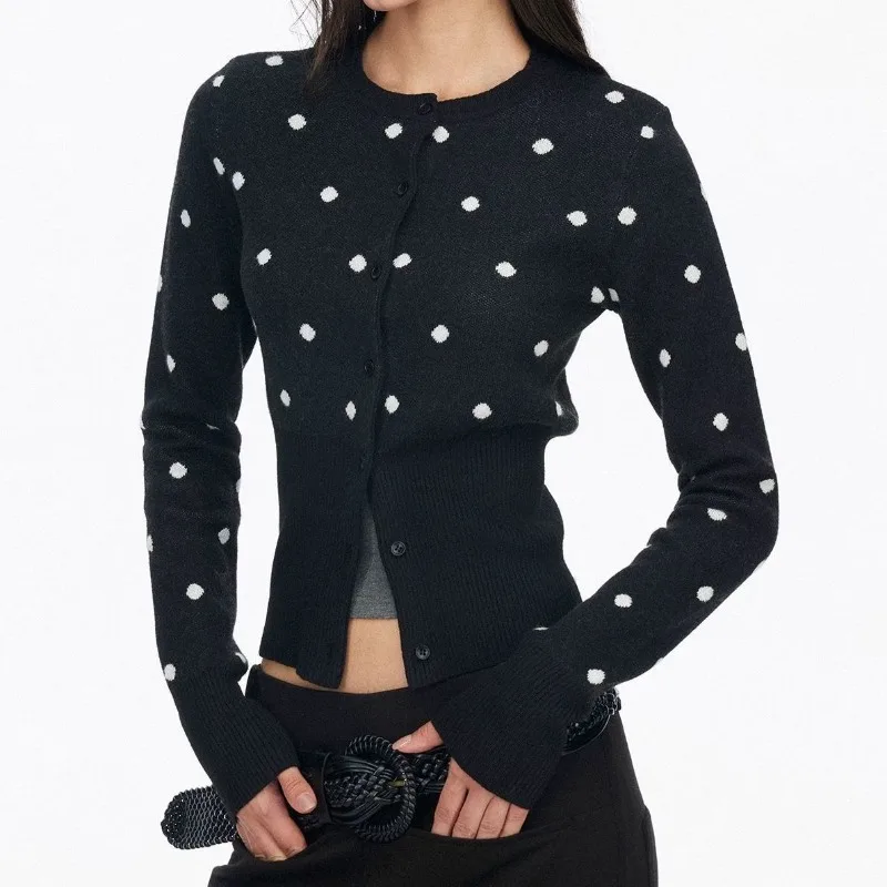 Vintage Polka Dot Bottom Knitted Sweater Women's New Winter Slim Slimming Cardigan Sweater Jacket Long-sleeved Top
Vintage Polka Dot Bottom Knitted Sweater Women's New Winter Slim Slimming Cardigan Sweater Jacket Long-sleeved Top