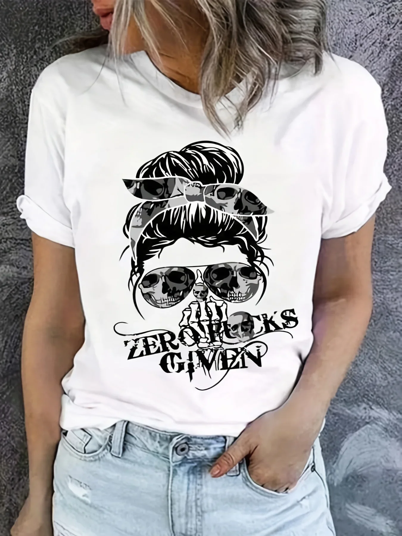 Women's Skull Print Crewneck T-Shirt, Casual Short Sleeve Top for Spring and Summer, Women's Clothing
Women's Skull Print Crewneck T-Shirt, Casual Short Sleeve Top for Spring and Summer, Women's Clothing