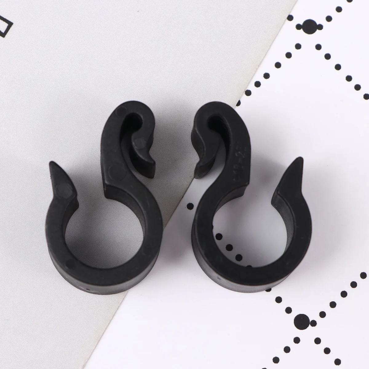 50 Pcs Clamp Irrigation Clips Hose Hooks for Hanging Heavy Duty Garden Buckle Tube Water Cable
50 Pcs Clamp Irrigation Clips Hose Hooks for Hanging Heavy Duty Garden Buckle Tube Water Cable