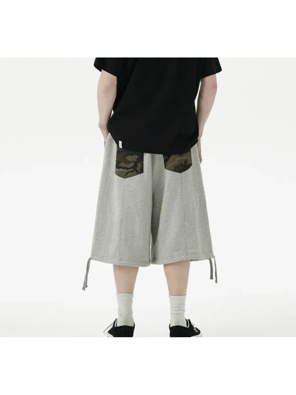 2026 New Summer Retro American Camouflage Pocket Splicing Five Point Shorts for Casual Simple Hip Hop Street Versatile Shorts
2026 New Summer Retro American Camouflage Pocket Splicing Five Point Shorts for Casual Simple Hip Hop Street Versatile Shorts