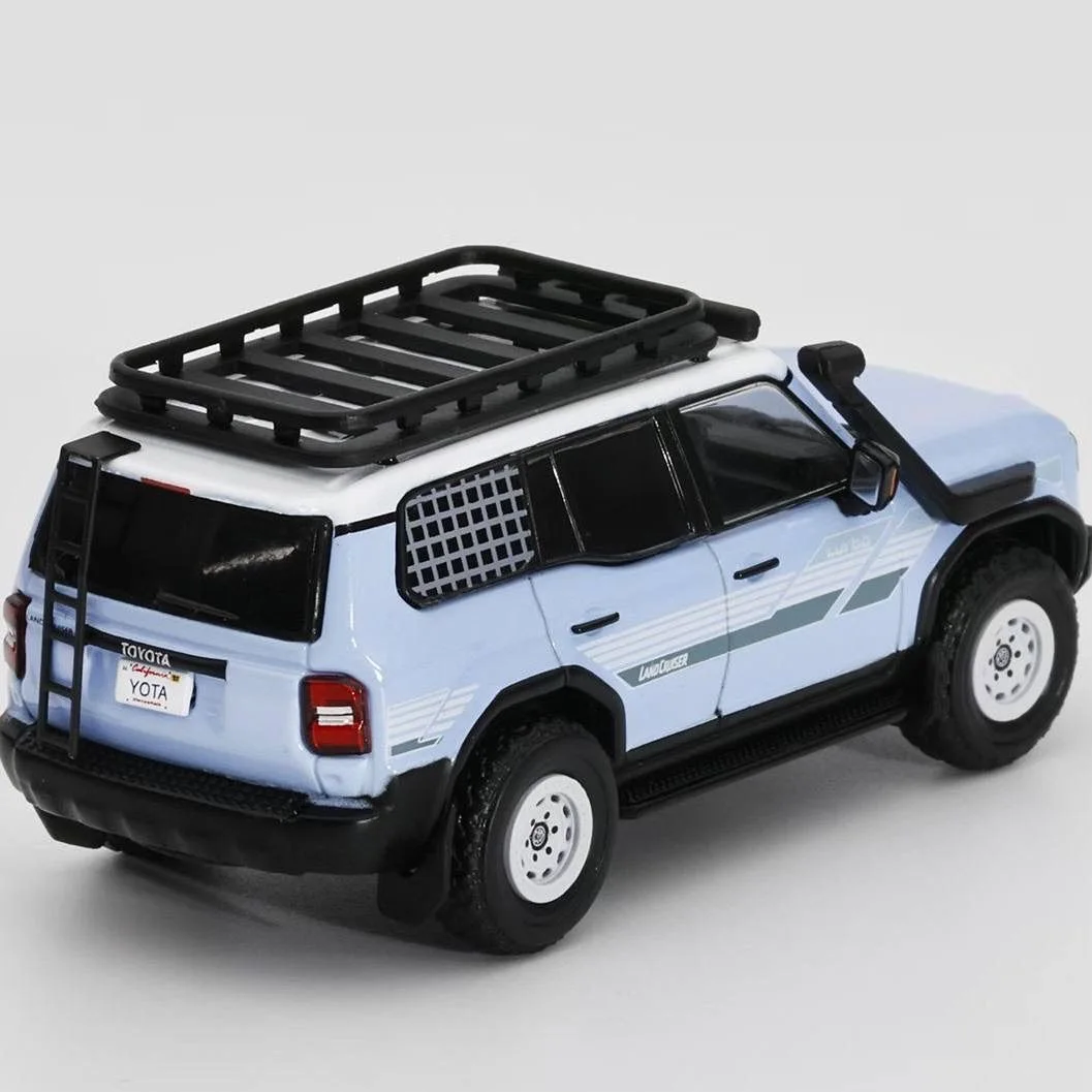 Новая модель автомобиля 1:64 LAND CRUISER LC250 (модифицированный) Металлические модели автомобилей и миниатюрные коллекционные машинки для подарков и коллекций
Новая модель автомобиля 1:64 LAND CRUISER LC250 (модифицированный) Металлические модели автомобилей и миниатюрные коллекционные машинки для подарков и коллекций