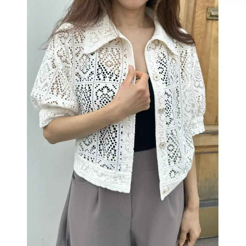 Elegant Short Sleeve Shirt for Women Collared Hollow out Design Summer 2026 Fashionable Versatile Length Top
Elegant Short Sleeve Shirt for Women Collared Hollow out Design Summer 2026 Fashionable Versatile Length Top