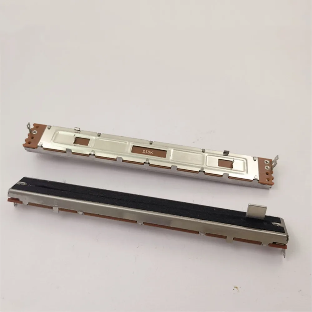 Оригинальный новый 100% CH SC-1009N одиночный потенциометр D10K, длина ручки 8MMB (ПЕРЕКЛЮЧАТЕЛЬ)
Оригинальный новый 100% CH SC-1009N одиночный потенциометр D10K, длина ручки 8MMB (ПЕРЕКЛЮЧАТЕЛЬ)