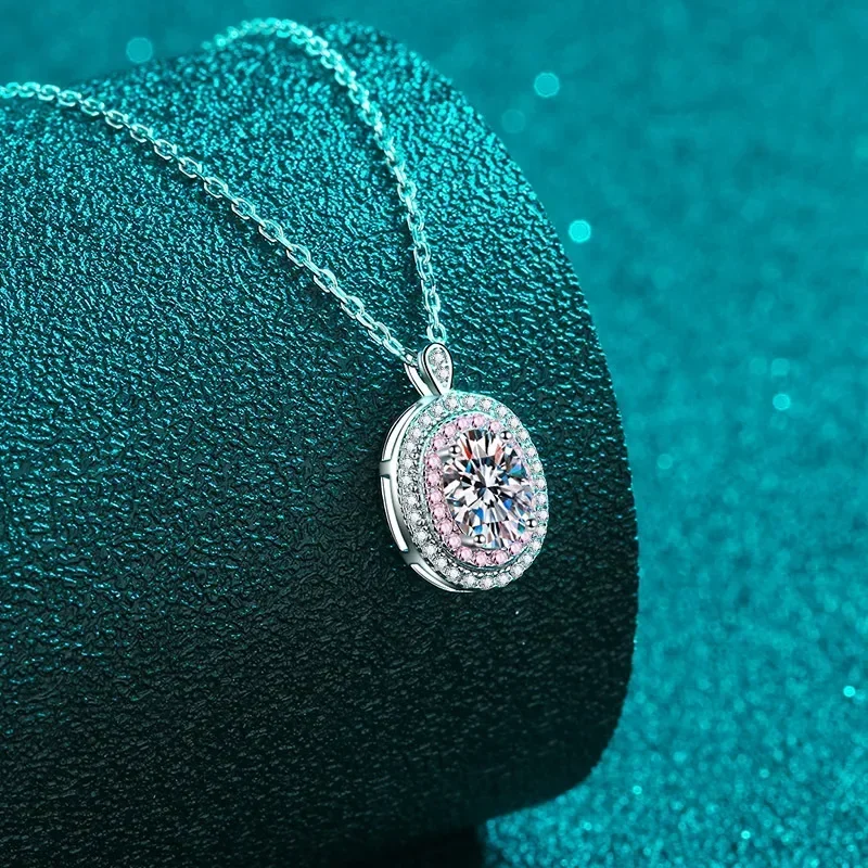 1 Carat Moissanite Sweet Girl Heart Platinum Necklace for Women, High Quality Elliptical Bag Pt950 Pendant Wedding Fine Jewelry
1 Carat Moissanite Sweet Girl Heart Platinum Necklace for Women, High Quality Elliptical Bag Pt950 Pendant Wedding Fine Jewelry