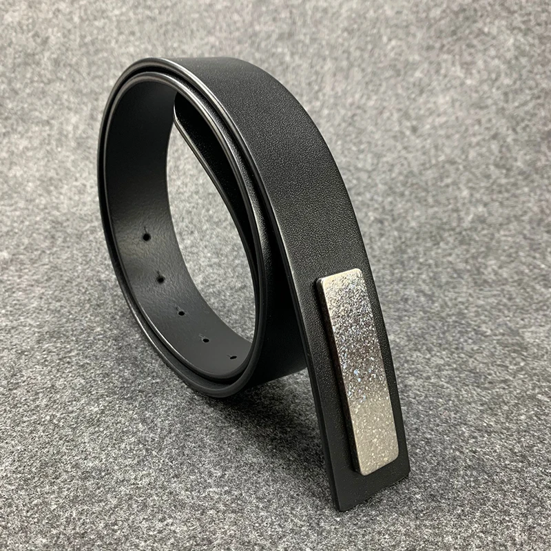 Pure Titanium Headless Double Pin Buckle Belt Men's Light Smooth Buckle Hammer Grain Anti-Allergy Belt Head Genuine Leather Belt
Pure Titanium Headless Double Pin Buckle Belt Men's Light Smooth Buckle Hammer Grain Anti-Allergy Belt Head Genuine Leather Belt