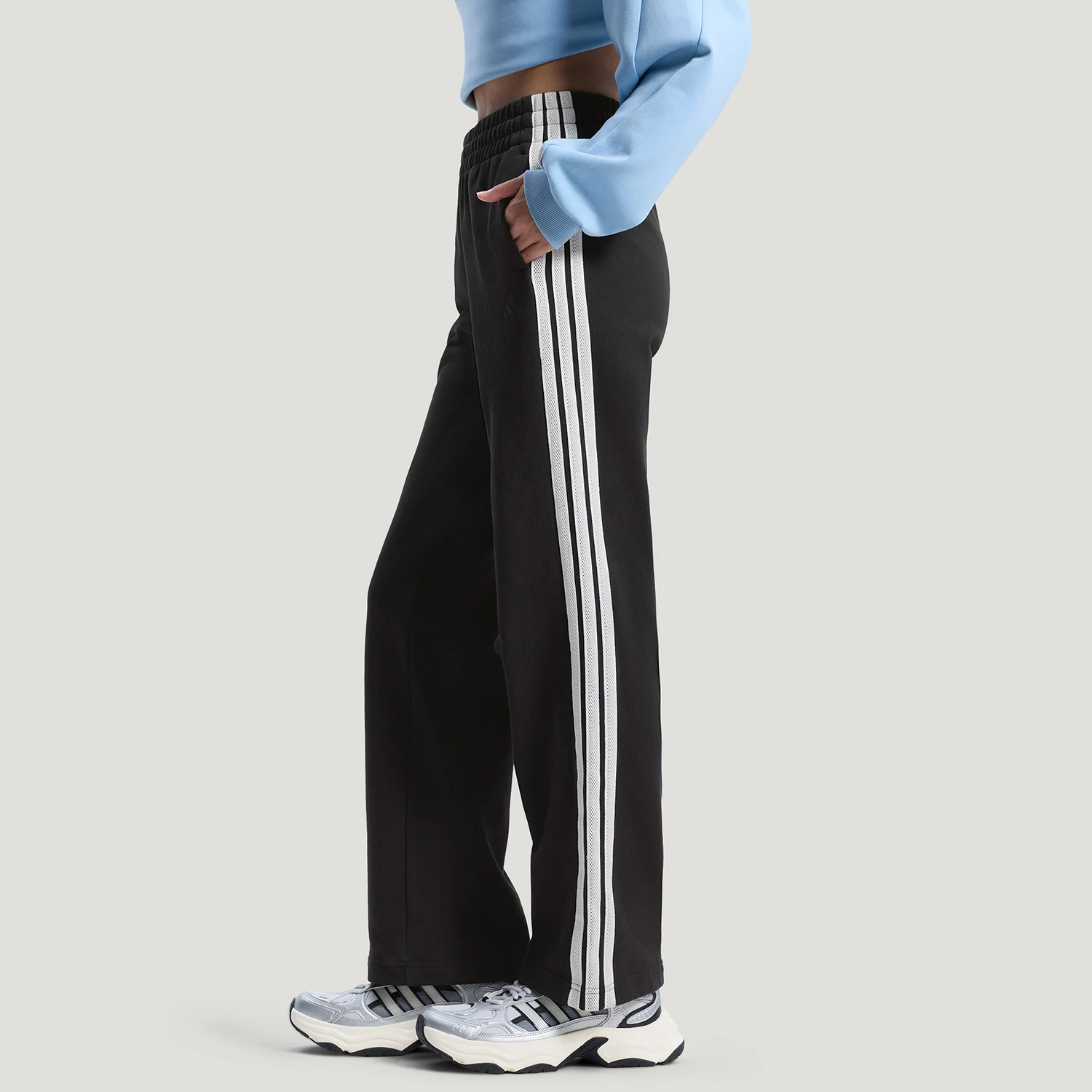 Adidas Authentic Spring Style Women's Elastic Waist Straight Leg Pants KS2819
Adidas Authentic Spring Style Women's Elastic Waist Straight Leg Pants KS2819