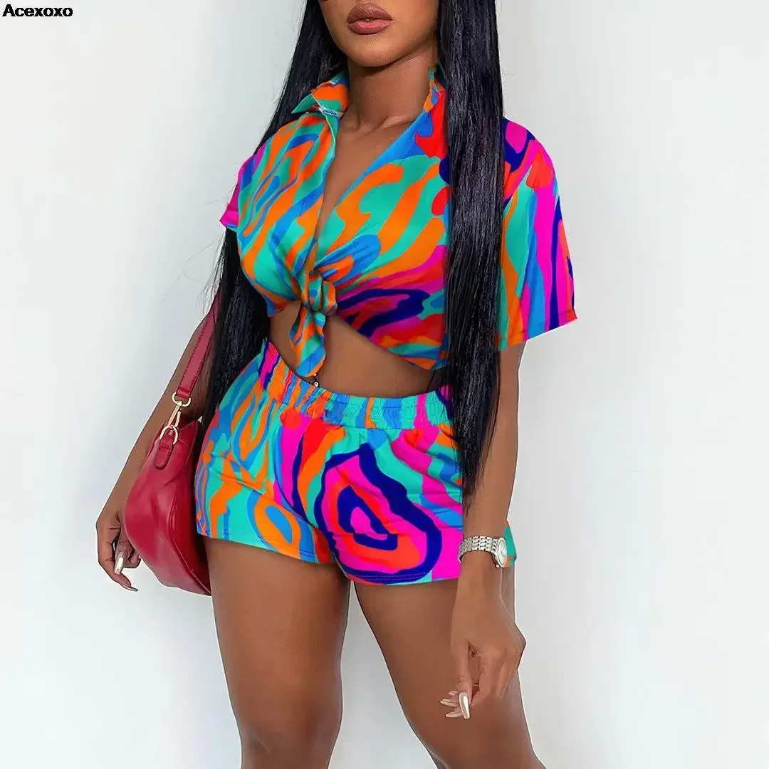 2023 summer new women's fashion casual color printed shirt V-neck shorts set
2023 summer new women's fashion casual color printed shirt V-neck shorts set