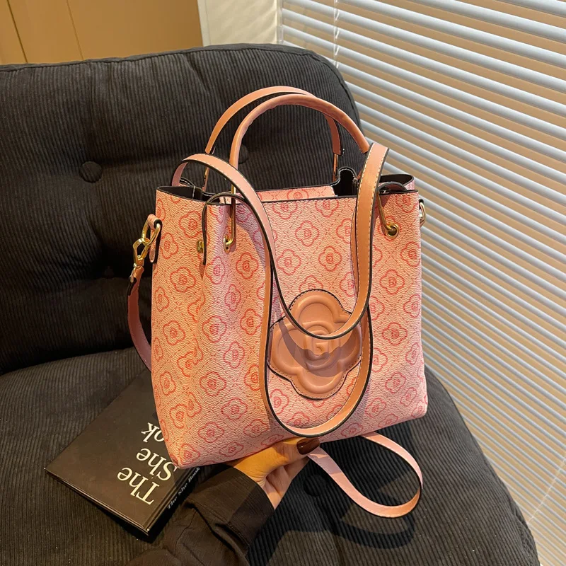 Large - Capacity 2025 Bucket Bag. Stylish, Handy for Commute. Comes with Hand - Carry, Single - Shoulder and Cross - Body Straps
Large - Capacity 2025 Bucket Bag. Stylish, Handy for Commute. Comes with Hand - Carry, Single - Shoulder and Cross - Body Straps