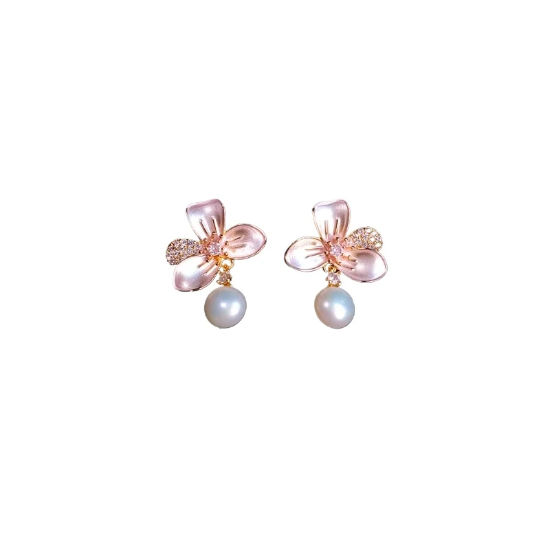 Vintage exquisite enamel drop glaze pink flower natural freshwater pearl earrings
Vintage exquisite enamel drop glaze pink flower natural freshwater pearl earrings