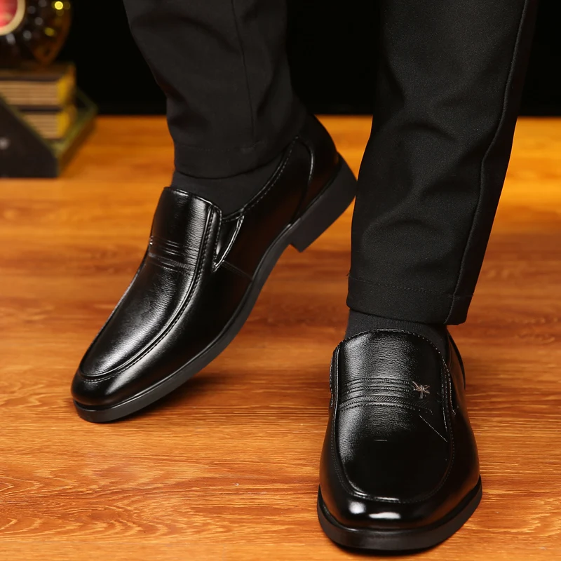 High Quality Leather Men Casual Shoes Men Dress Shoes Light Formal Comfortable Men Loafers Breathable Slip on Men Driving Shoes
High Quality Leather Men Casual Shoes Men Dress Shoes Light Formal Comfortable Men Loafers Breathable Slip on Men Driving Shoes