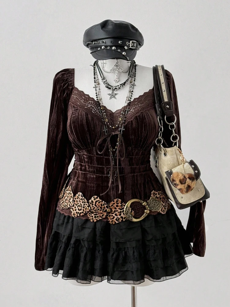 Dark Brown Gothic Blouse Women Lace Trim V Neck Tie Front Top Velvet Puff Sleeves Retro Victorian Style Steampunk Streetwear Y2K
Dark Brown Gothic Blouse Women Lace Trim V Neck Tie Front Top Velvet Puff Sleeves Retro Victorian Style Steampunk Streetwear Y2K