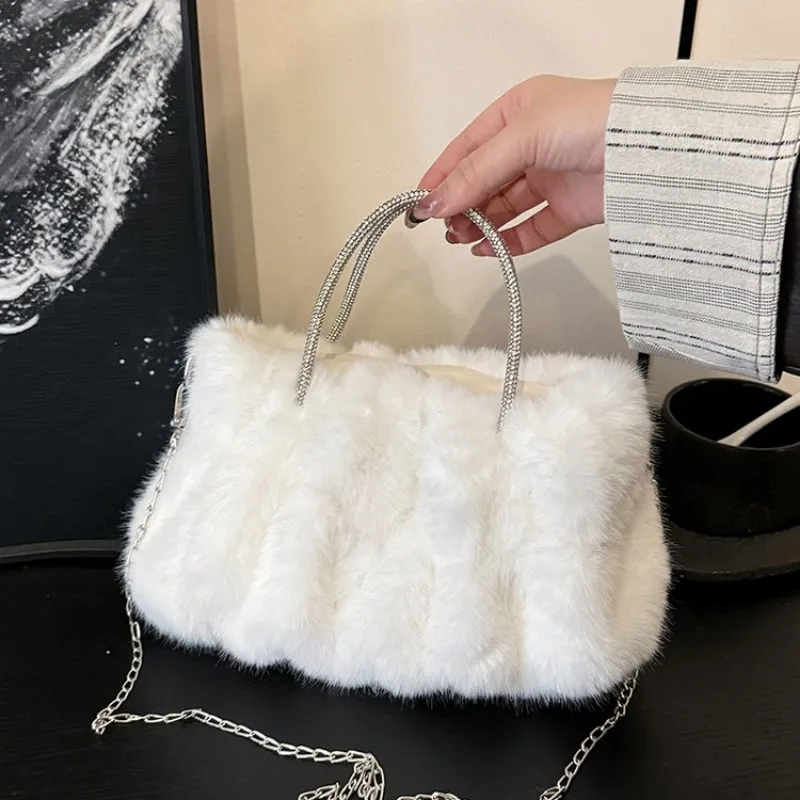 Fashionable Boho Female Bag Woven Raffia + Metallic Accent Maillard Style Campus Students Bag Adjustable Commuting
Fashionable Boho Female Bag Woven Raffia + Metallic Accent Maillard Style Campus Students Bag Adjustable Commuting