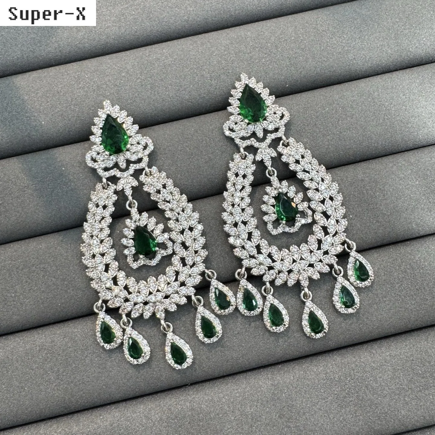 cubic zirconia earrings for women shiny jewelry silver color blue green oval shape teardrop dangling earrings gala event party
cubic zirconia earrings for women shiny jewelry silver color blue green oval shape teardrop dangling earrings gala event party