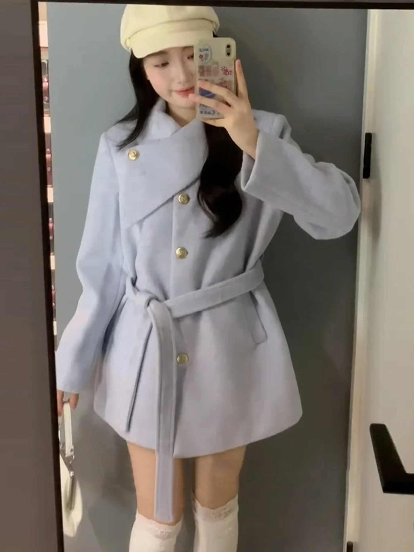 Синее шерстяное пальто женское осенне-зимнее в корейском стиле, с завышенной талией, из полиэстера
Синее шерстяное пальто женское осенне-зимнее в корейском стиле, с завышенной талией, из полиэстера