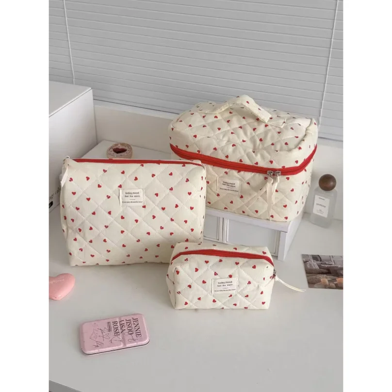 Fashion Ins Heart Women Quilting Makeup Bag Large Capacity Toiletry Cosmetic Storage Pouch Handbag Ladies Zipper Makeup Bag
Fashion Ins Heart Women Quilting Makeup Bag Large Capacity Toiletry Cosmetic Storage Pouch Handbag Ladies Zipper Makeup Bag
