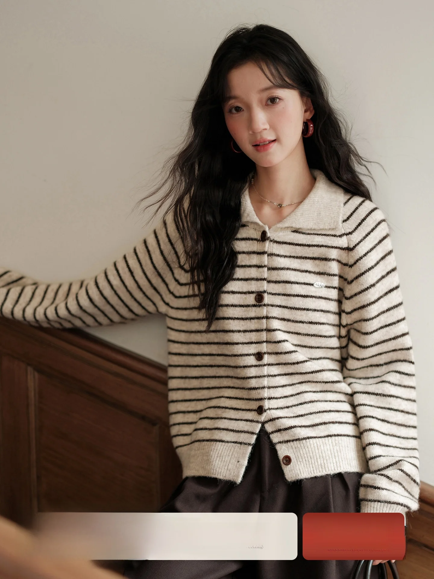 Шикарный полосатый вязаный открытый кардиган, свитер, женский свободный крой, осень-зима, модный студенческий свитер из смеси хлопка из полиэстера
Шикарный полосатый вязаный открытый кардиган, свитер, женский свободный крой, осень-зима, модный студенческий свитер из смеси хлопка из полиэстера