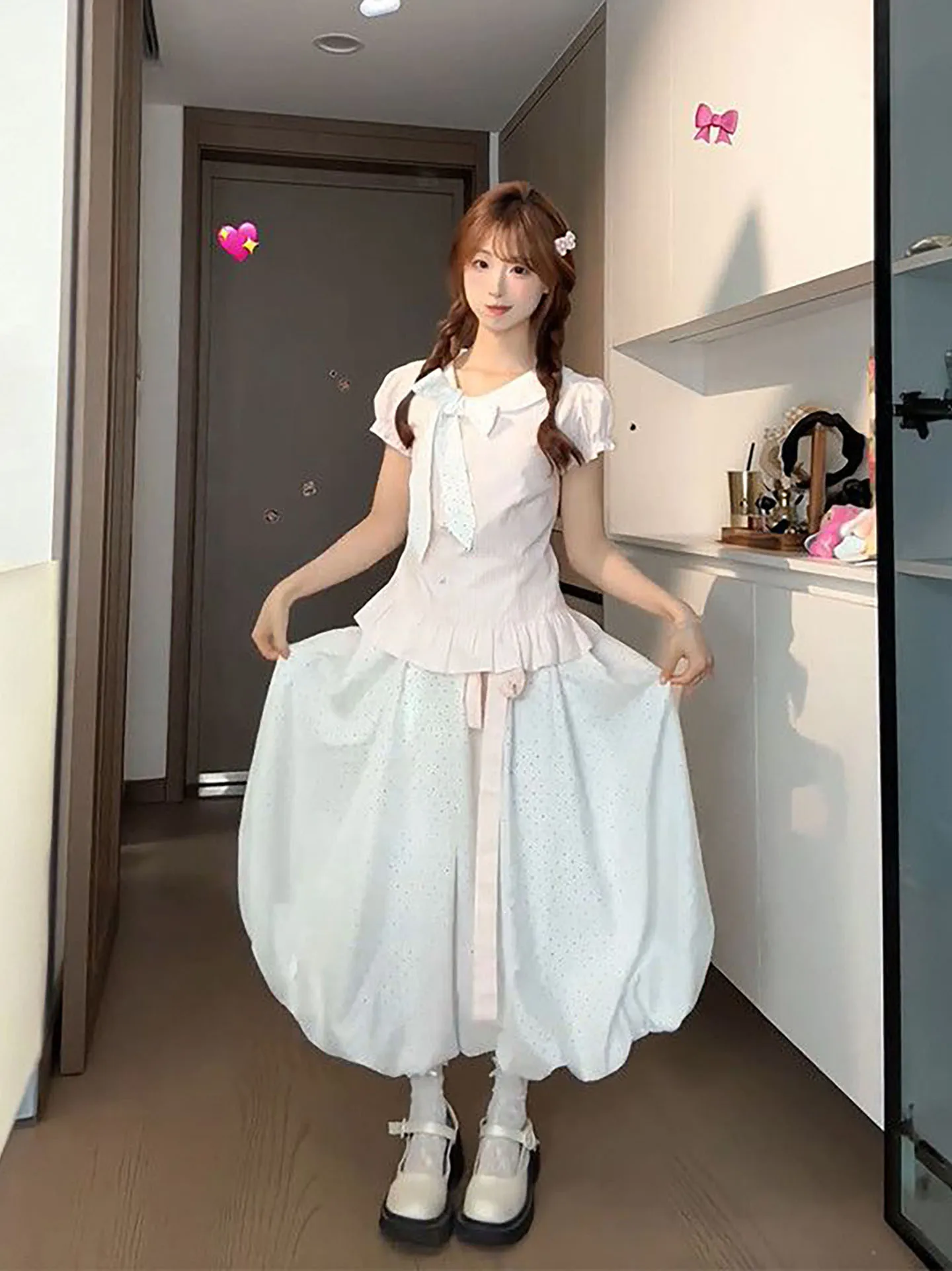 Summer Sweet Girl Date Outfit Pink Bow Flower Top with Polka Dot Half Skirt Two Piece Set High Waist Sun Protection
Summer Sweet Girl Date Outfit Pink Bow Flower Top with Polka Dot Half Skirt Two Piece Set High Waist Sun Protection