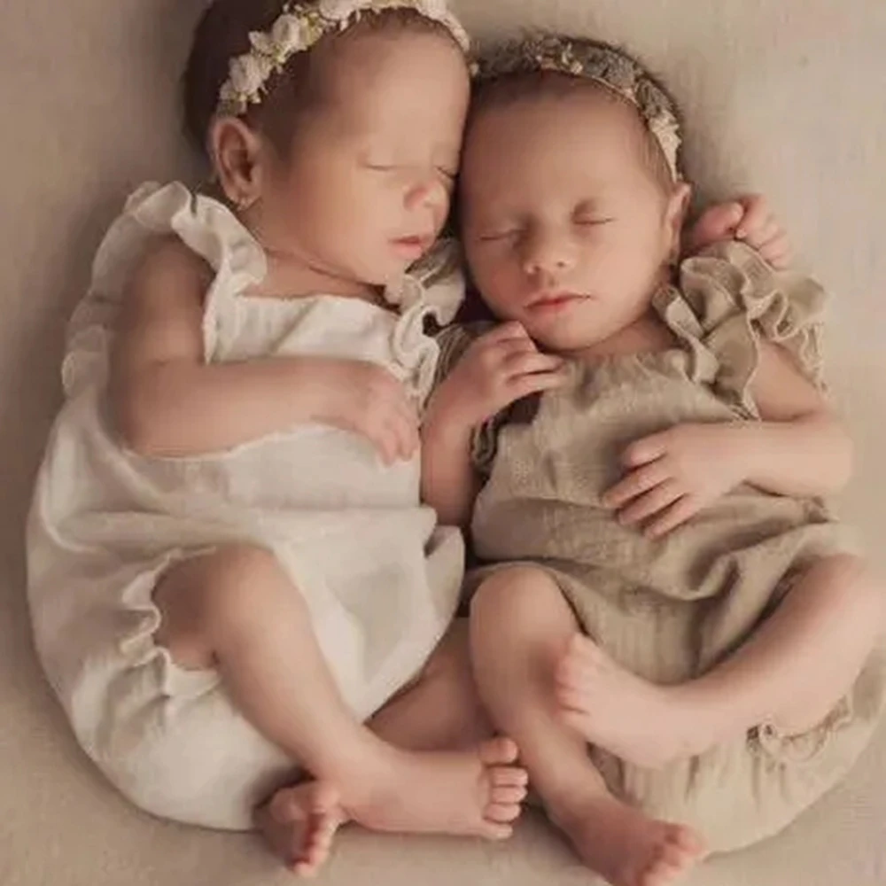 Newborn Photography Props Ruffle Romper Khaki Linen Baby Photo Shoot Outfit Soft Newborn Photo Prop Clothes
Newborn Photography Props Ruffle Romper Khaki Linen Baby Photo Shoot Outfit Soft Newborn Photo Prop Clothes