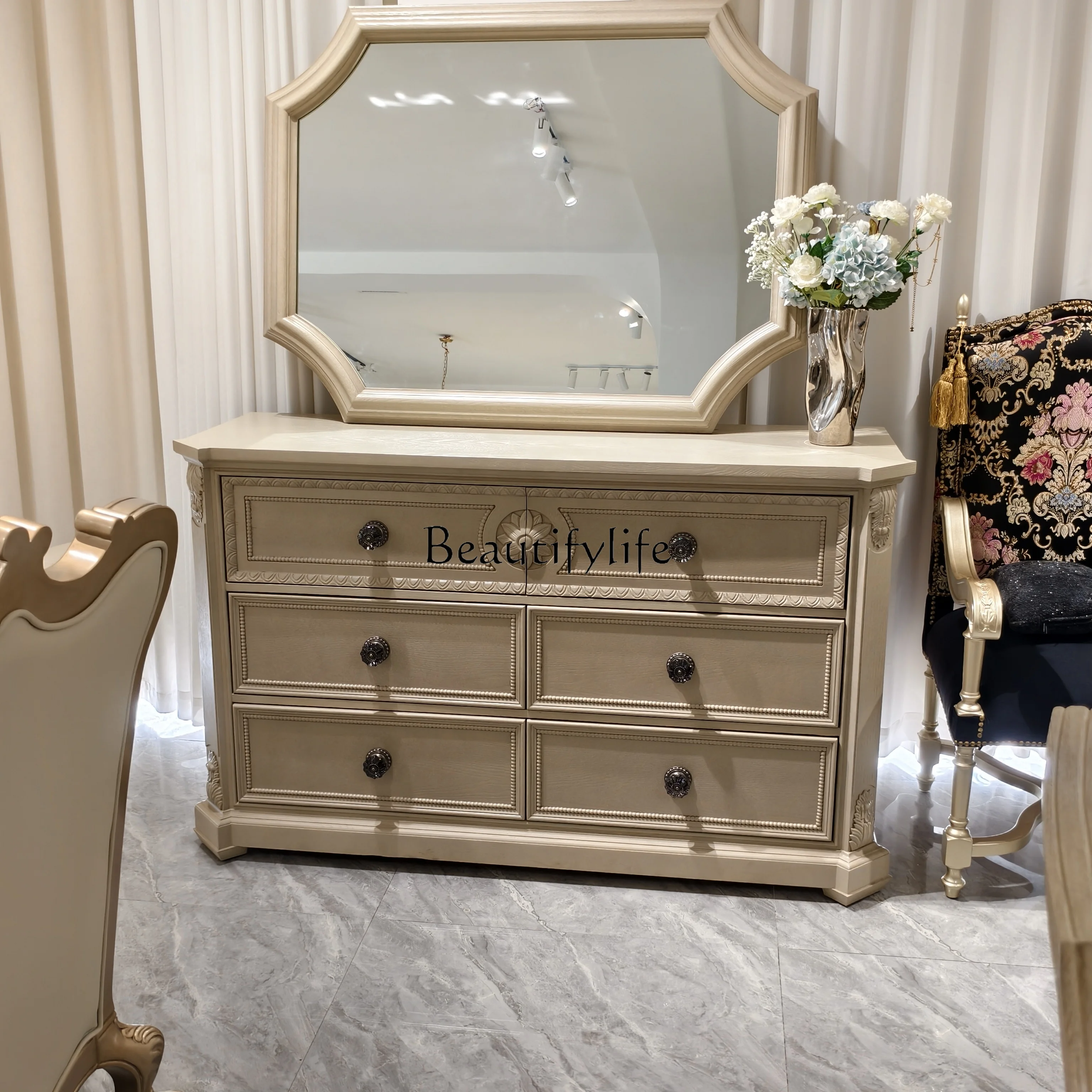 American light luxury solid wood chest living room household solid wood carving flower dining side cabinet
American light luxury solid wood chest living room household solid wood carving flower dining side cabinet