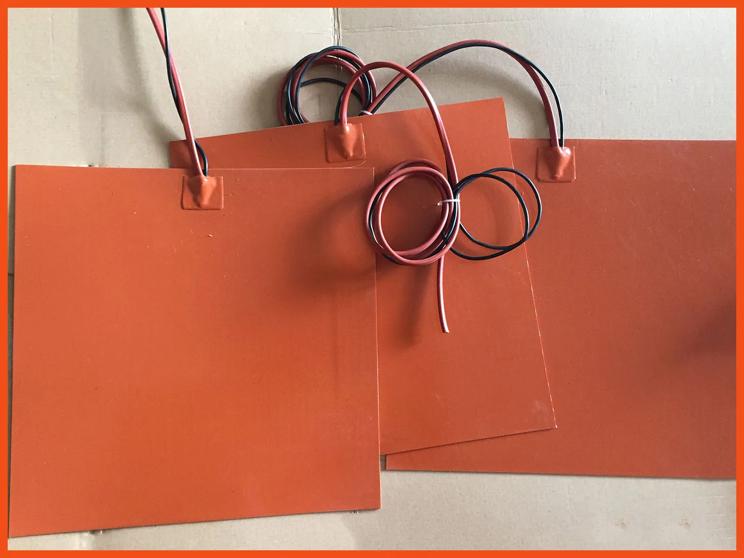 Slicone 360x340mm 370 watt 24 volt NTC100k thermistore silicone heater element for fiber humidity drying hot plate tool part
Slicone 360x340mm 370 watt 24 volt NTC100k thermistore silicone heater element for fiber humidity drying hot plate tool part