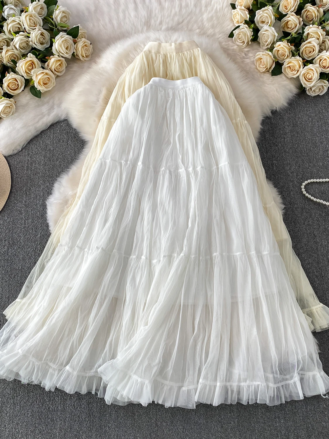 Корейская женская плиссированная юбка с высокой талией, свободного кроя, А-силуэт, для работы и отдыха, летняя новинка, белая
Корейская женская плиссированная юбка с высокой талией, свободного кроя, А-силуэт, для работы и отдыха, летняя новинка, белая