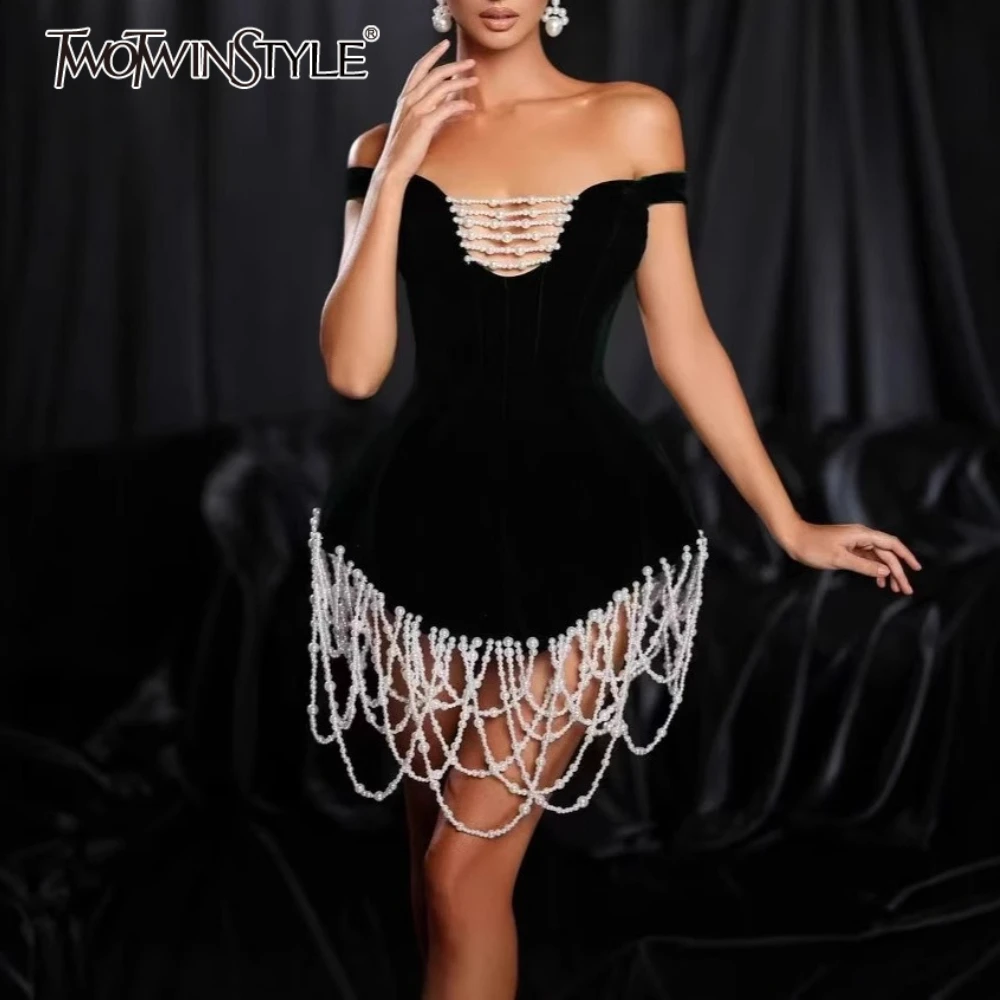 TWOTWINSTYLE Solid Spliced Pearl Slimming Dresses for Women Slash Neck Off Shoulder Patchwork Chain Mini Dress Female Clothing
TWOTWINSTYLE Solid Spliced Pearl Slimming Dresses for Women Slash Neck Off Shoulder Patchwork Chain Mini Dress Female Clothing