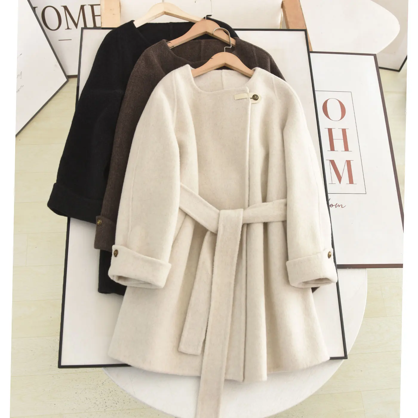 Шерстяное пальто Ele, корейское твидовое пальто с одной пуговицей, двустороннее твидовое пальто для похудения талии для миниатюрных женщин
Шерстяное пальто Ele, корейское твидовое пальто с одной пуговицей, двустороннее твидовое пальто для похудения талии для миниатюрных женщин